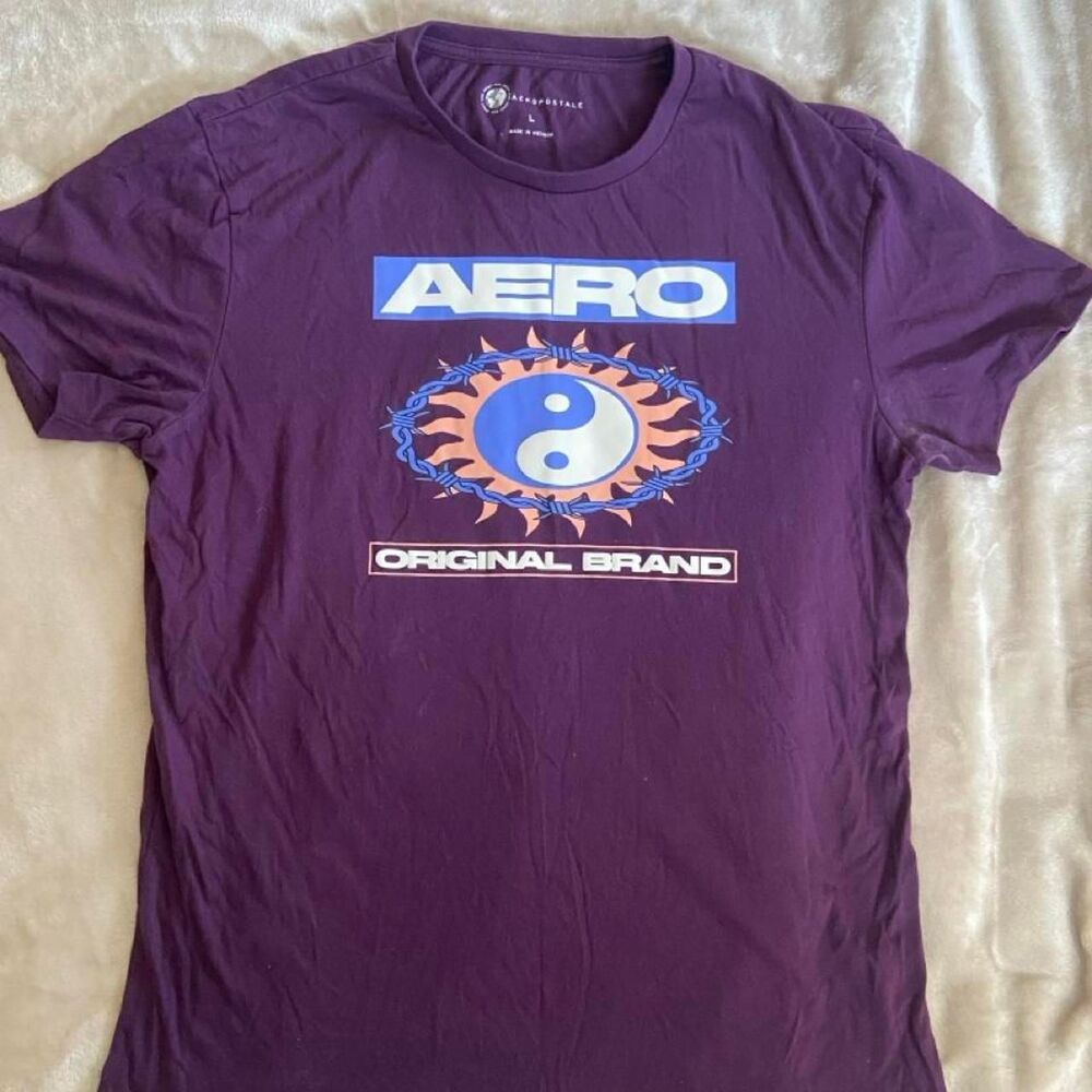 Aeropostale yin yang T-shirt Size L